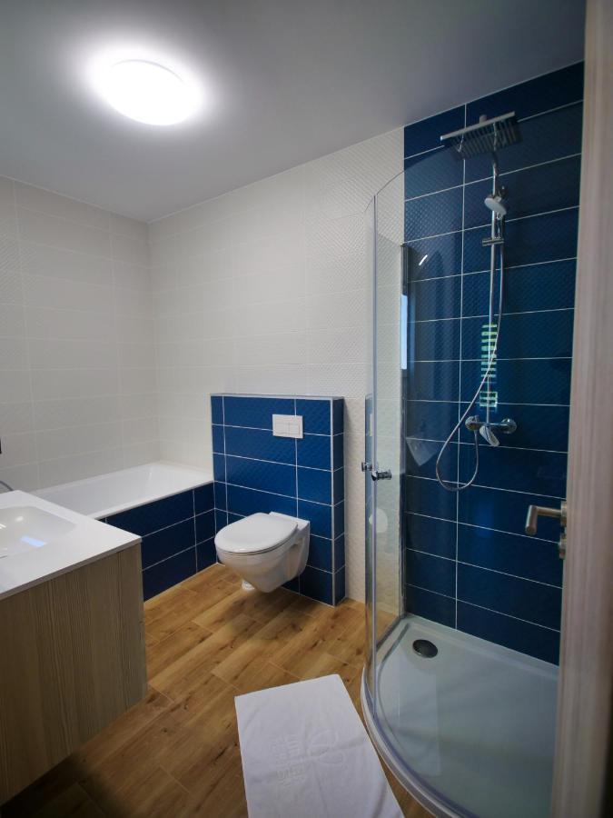 Zea Apartmanhaz Apartment Балатонфенивес Екстериор снимка