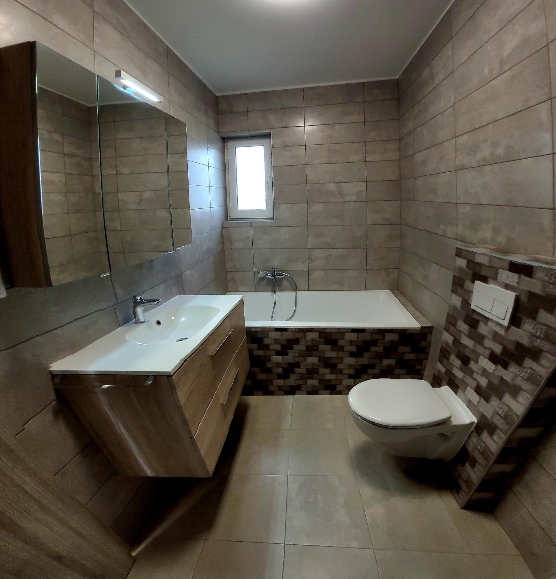 Zea Apartmanhaz Apartment Балатонфенивес Екстериор снимка